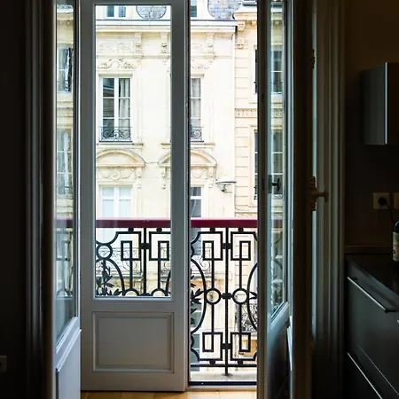 Du Palais